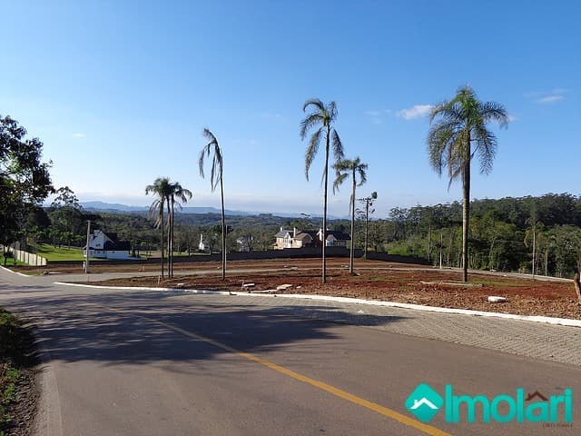 Venda de Terreno / Padrão na cidade de Santa Cruz do Sul