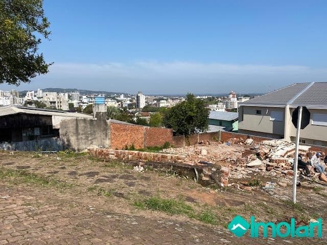 Venda de Terreno / Padrão na cidade de Santa Cruz do Sul