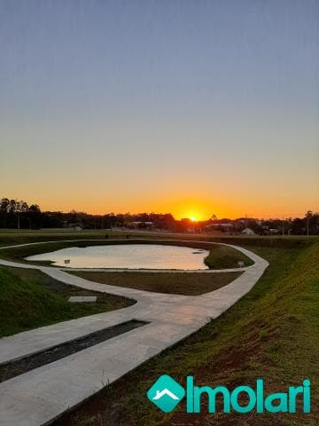 Venda de Terreno / Padrão na cidade de Santa Cruz do Sul