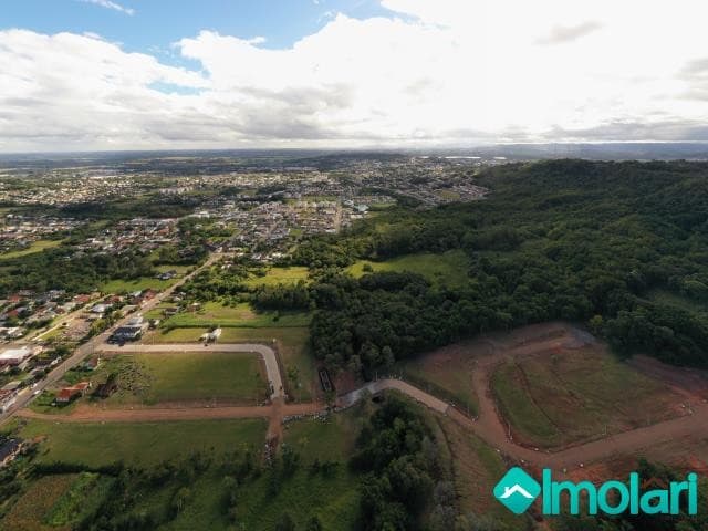 Venda de Terreno / Padrão na cidade de Santa Cruz do Sul