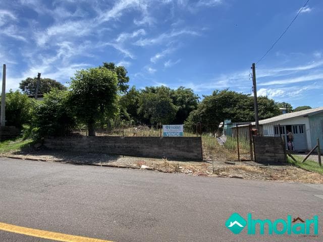 Venda de Terreno / Padrão na cidade de Santa Cruz do Sul