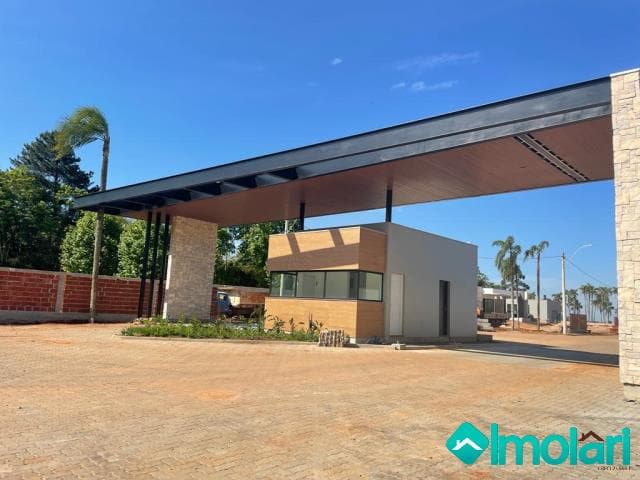 Venda de Terreno / Padrão na cidade de Santa Cruz do Sul