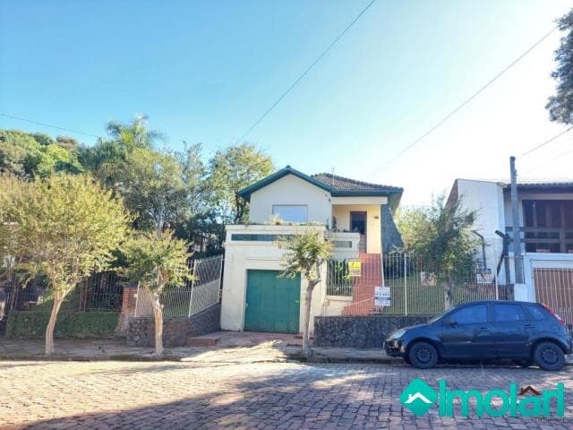 Venda de Casas / Padrão na cidade de Santa Cruz do Sul