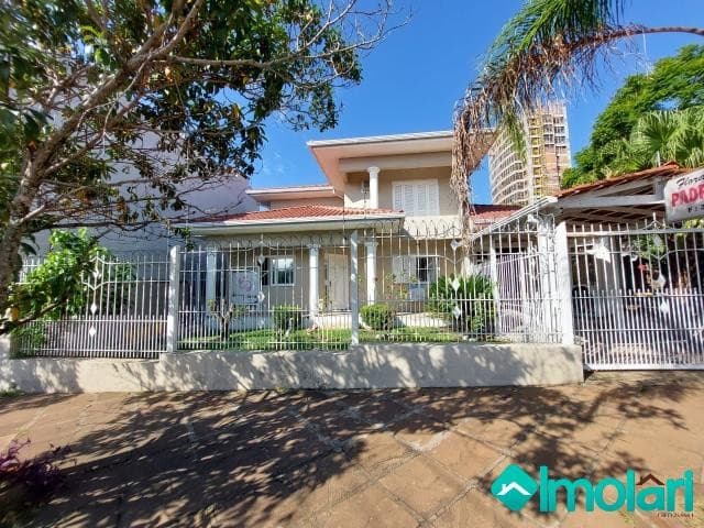 Venda de Casas / Padrão na cidade de Santa Cruz do Sul