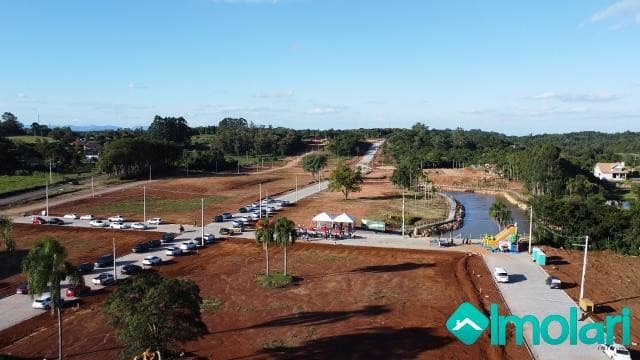 Venda de Terreno / Padrão na cidade de Santa Cruz do Sul