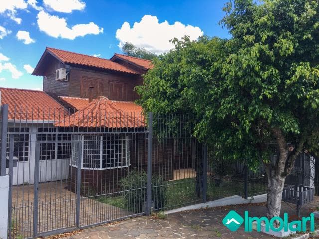 Venda de Casas / Padrão na cidade de Santa Cruz do Sul