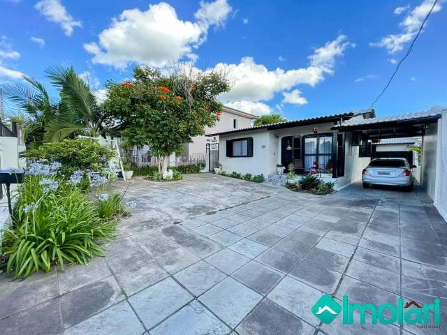 Venda de Casas / Padrão na cidade de Santa Cruz do Sul