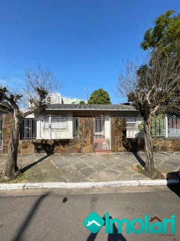 Venda de Casas / Padrão na cidade de Santa Cruz do Sul