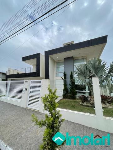 Venda de Casas / Padrão na cidade de Santa Cruz do Sul