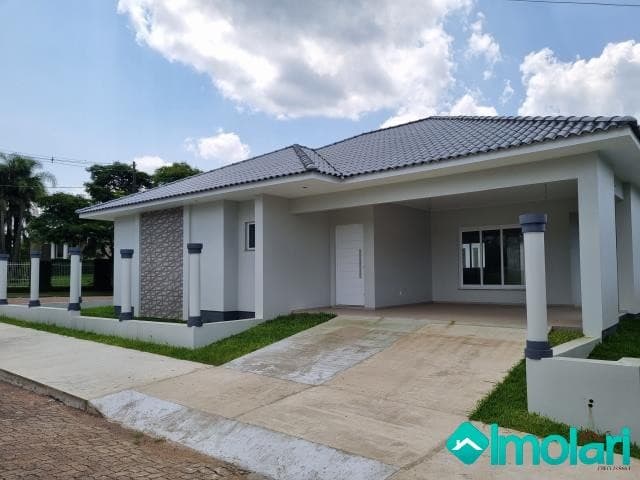 Venda de Casas / Padrão na cidade de Santa Cruz do Sul