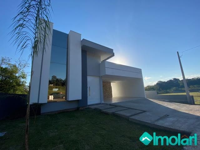 Venda de Casas / Padrão na cidade de Santa Cruz do Sul