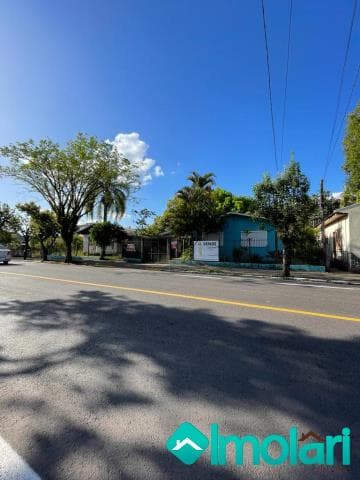 Venda de Casas / Padrão na cidade de Santa Cruz do Sul