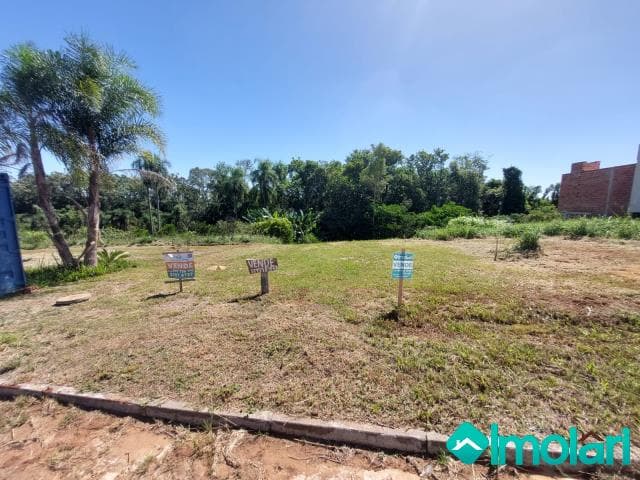 Venda de Terreno / Padrão na cidade de Santa Cruz do Sul