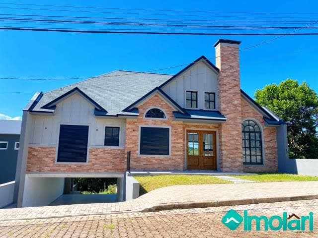 Venda de Casas / Padrão na cidade de Santa Cruz do Sul