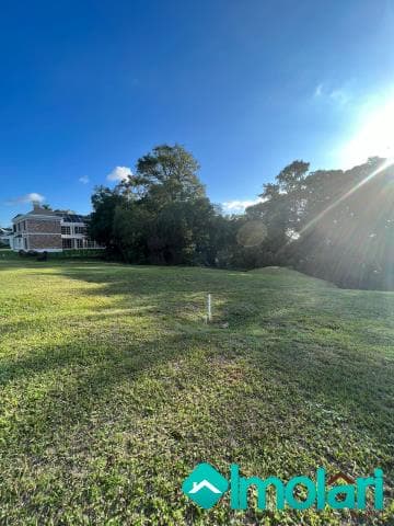 Venda de Terreno / Padrão na cidade de Santa Cruz do Sul