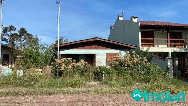 Venda de Casas / Padrão na cidade de Santa Cruz do Sul