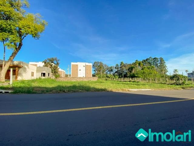 Venda de Terreno / Padrão na cidade de Santa Cruz do Sul