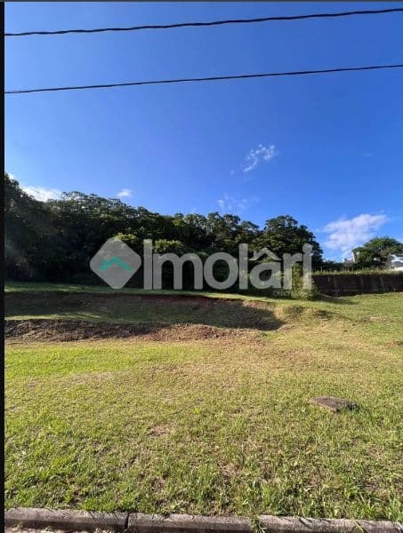 Venda de Terreno / Padrão na cidade de Santa Cruz do Sul