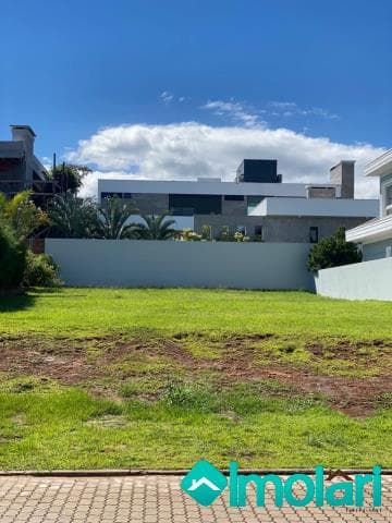 Venda de Terreno / Padrão na cidade de Santa Cruz do Sul