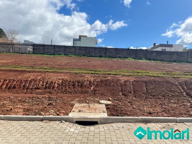 Venda de Terreno / Padrão na cidade de Santa Cruz do Sul