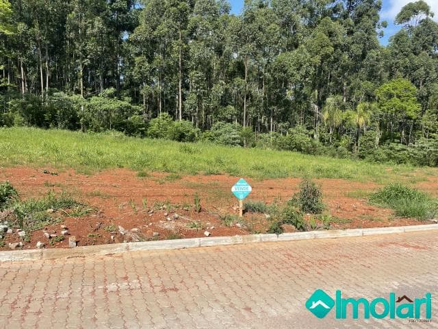 Venda de Terreno / Padrão na cidade de Santa Cruz do Sul