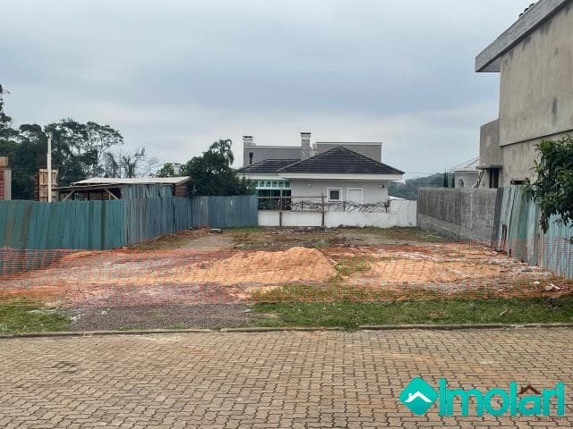 Venda de Terreno / Padrão na cidade de Santa Cruz do Sul