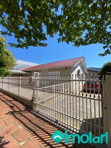 Venda de Casas / Padrão na cidade de Santa Cruz do Sul