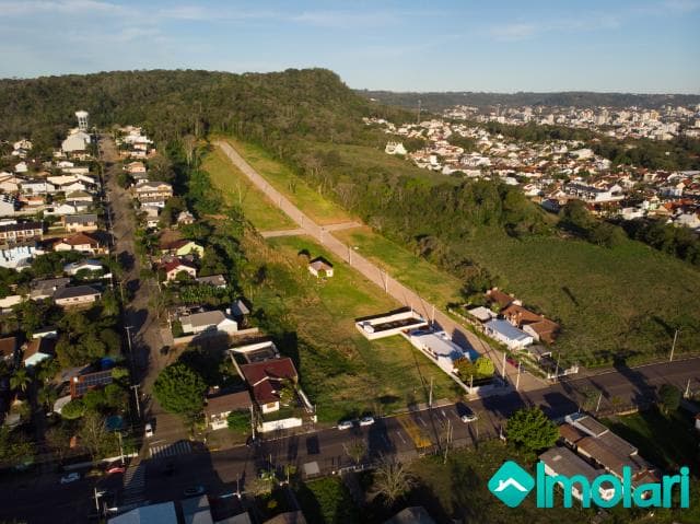 Venda de Terreno / Padrão na cidade de Santa Cruz do Sul