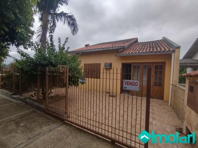 Venda de Casas / Padrão na cidade de Santa Cruz do Sul