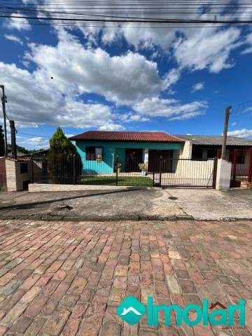Venda de Casas / Padrão na cidade de Santa Cruz do Sul