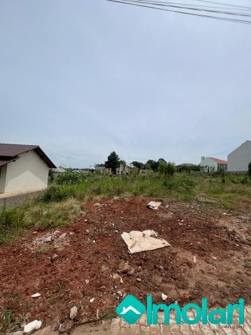 Venda de Terreno / Padrão na cidade de Santa Cruz do Sul