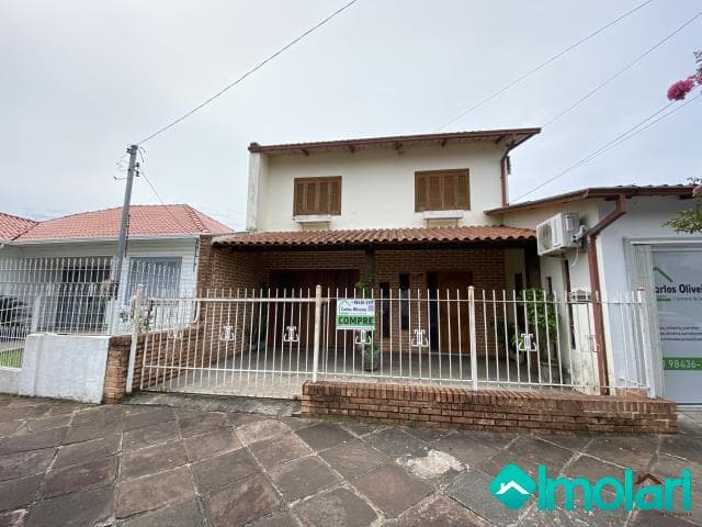 Venda de Casas / Padrão na cidade de Santa Cruz do Sul