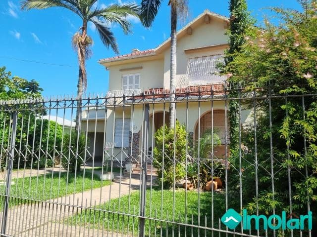 Venda de Casas / Padrão na cidade de Santa Cruz do Sul