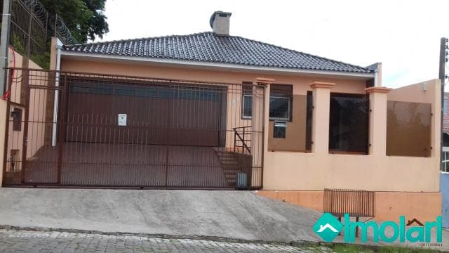 Venda de Casas / Padrão na cidade de Santa Cruz do Sul