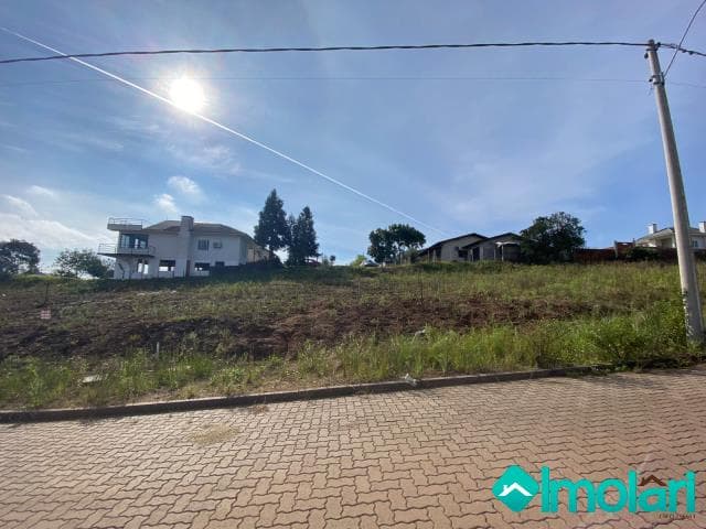 Venda de Terreno / Padrão na cidade de Santa Cruz do Sul