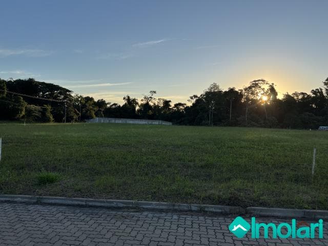 Venda de Terreno / Padrão na cidade de Santa Cruz do Sul