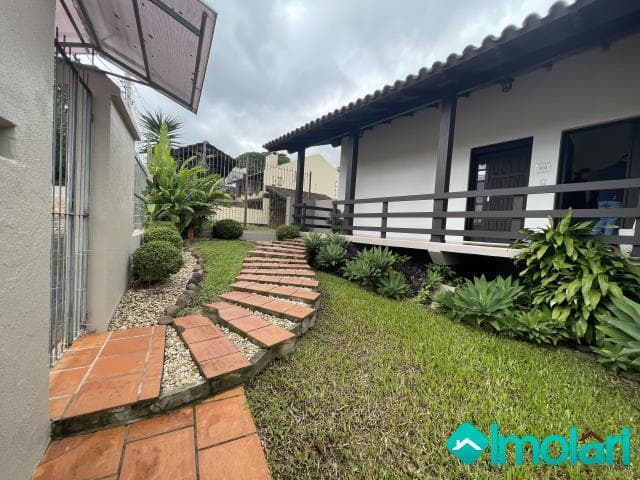 Venda de Casas / Padrão na cidade de Santa Cruz do Sul