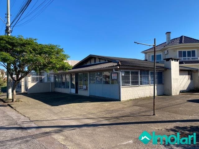 Venda de Casas / Padrão na cidade de Santa Cruz do Sul