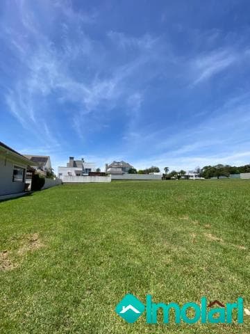 Venda de Terreno / Padrão na cidade de Santa Cruz do Sul