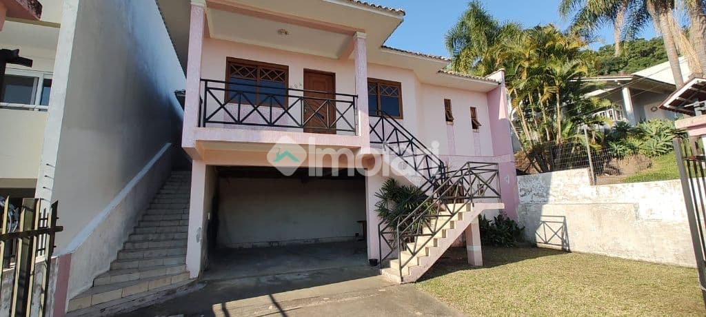 Venda de Casas / Padrão na cidade de Santa Cruz do Sul