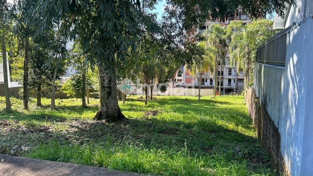 Venda de Terreno / Padrão na cidade de Santa Cruz do Sul