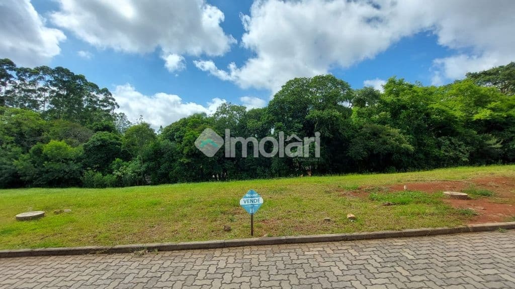 Venda de Terreno / Padrão na cidade de Santa Cruz do Sul