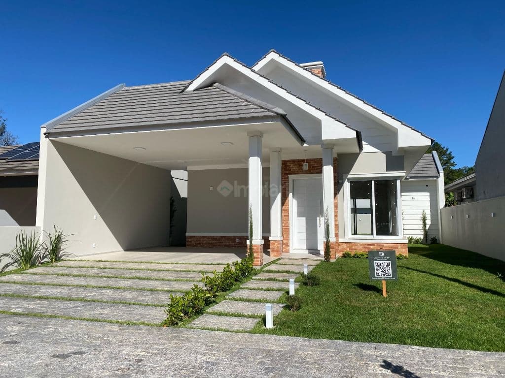 Venda de Casas / Padrão na cidade de Santa Cruz do Sul