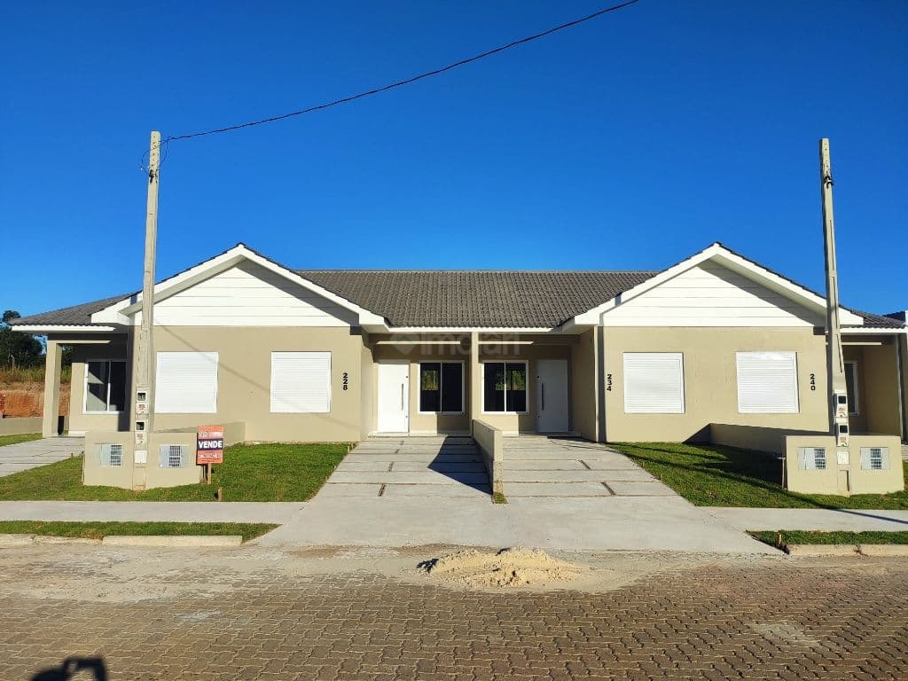 Casa Geminada à venda na Vila Teresa, Vera Cruz - 2 Dormitórios, Churrasqueira e Garagem!