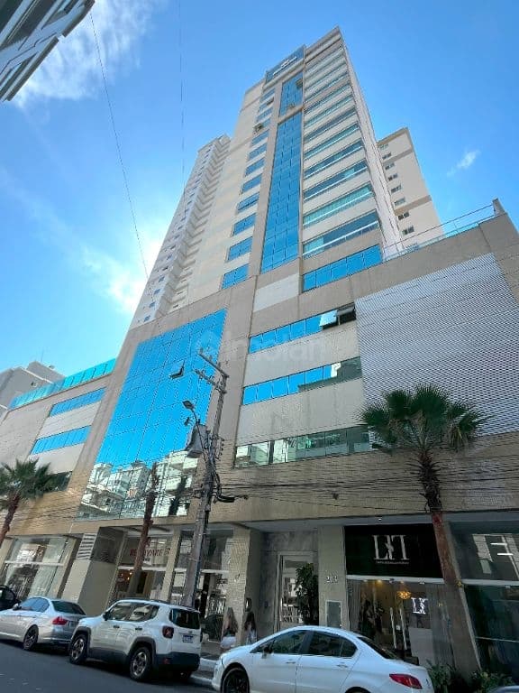 Apartamento de Luxo à Venda em Meia Praia, Itapema - 4 Suítes e Lazer Completo