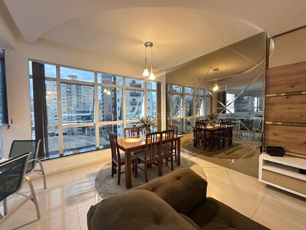 Apartamento de luxo em Meia Praia Itapema com 3 suítes