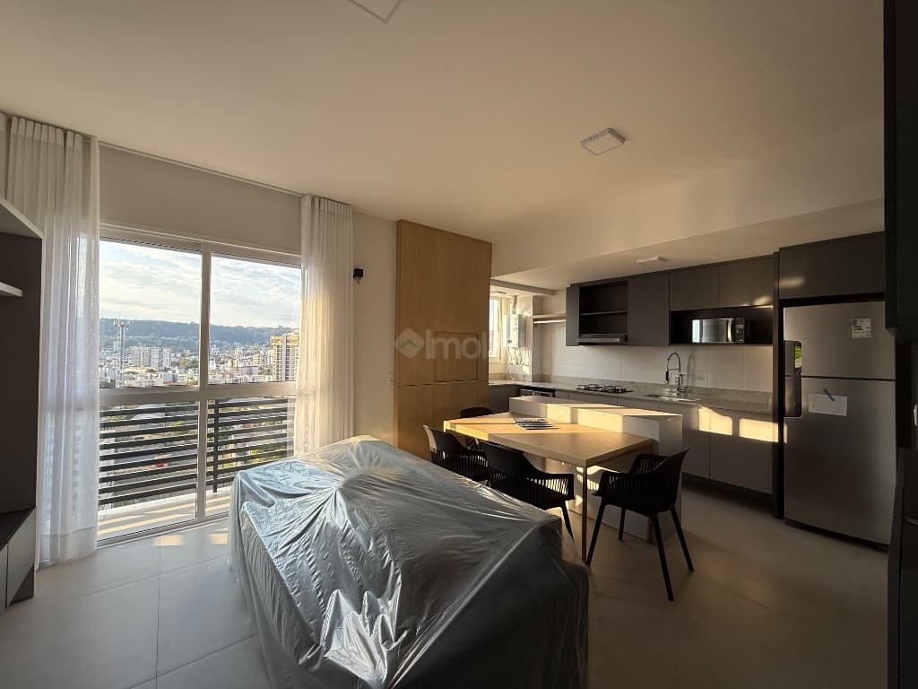 Apartamento mobiliado e automatizado de 2 dormitórios no Centro de Santa Cruz do Sul para alugar