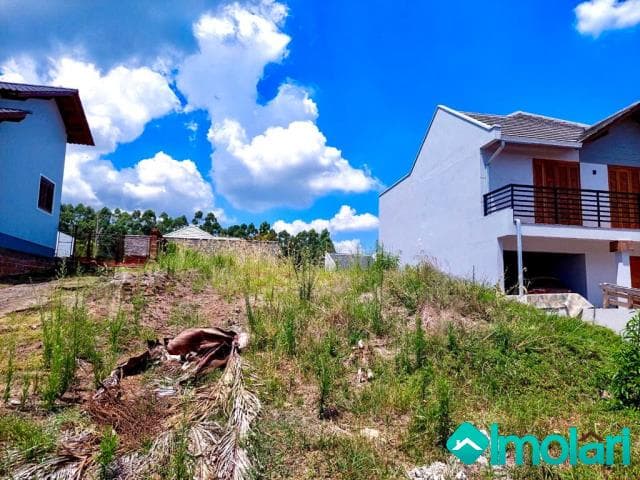 Venda de Terreno / Padrão na cidade de Santa Cruz do Sul